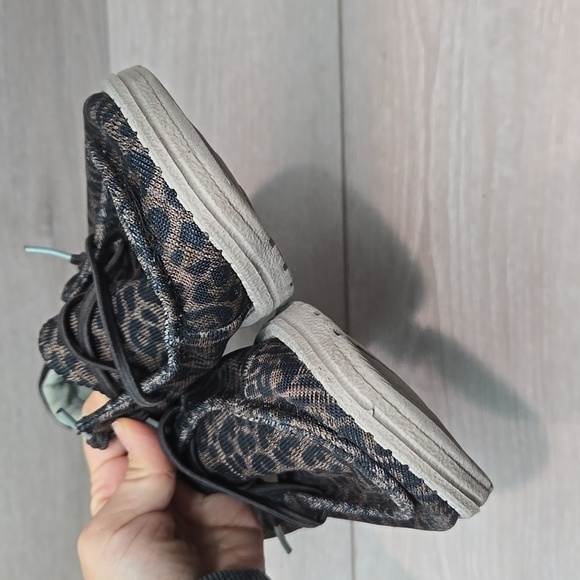 Hey Dude Women Wendy Sox Leo Brown Loafer Slip On Shoes Sz 8 - Picture 3 of 12